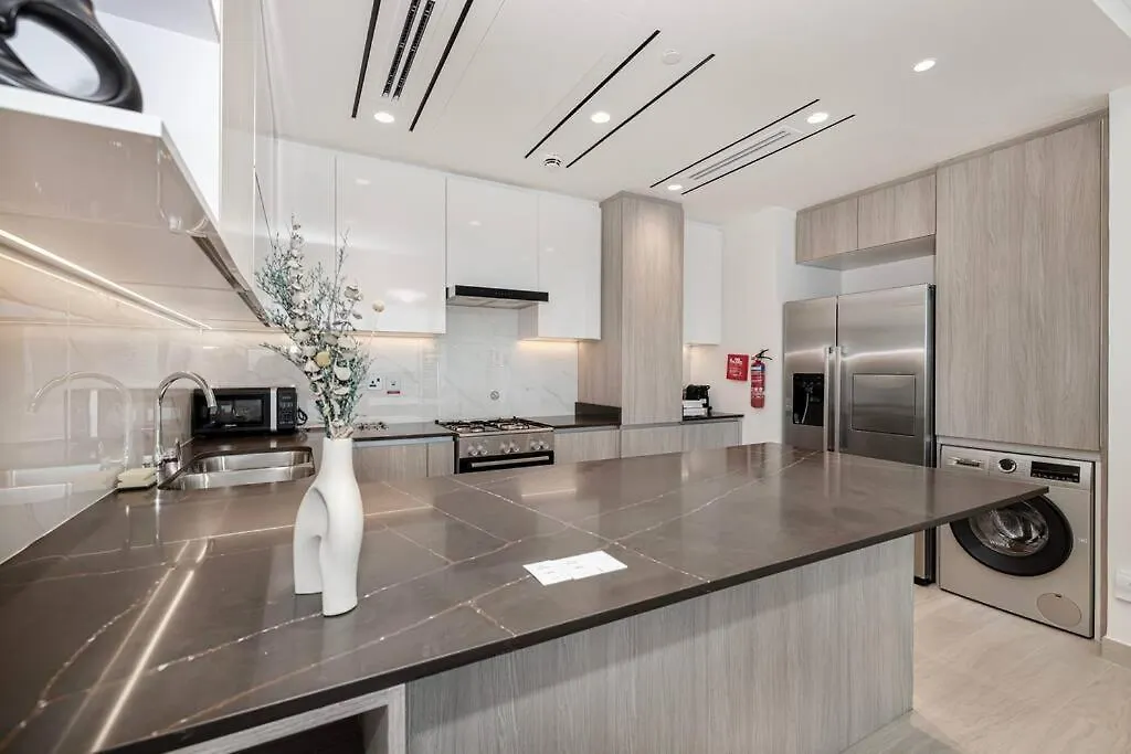Luxurious 3Bedroom Apartment Dubai